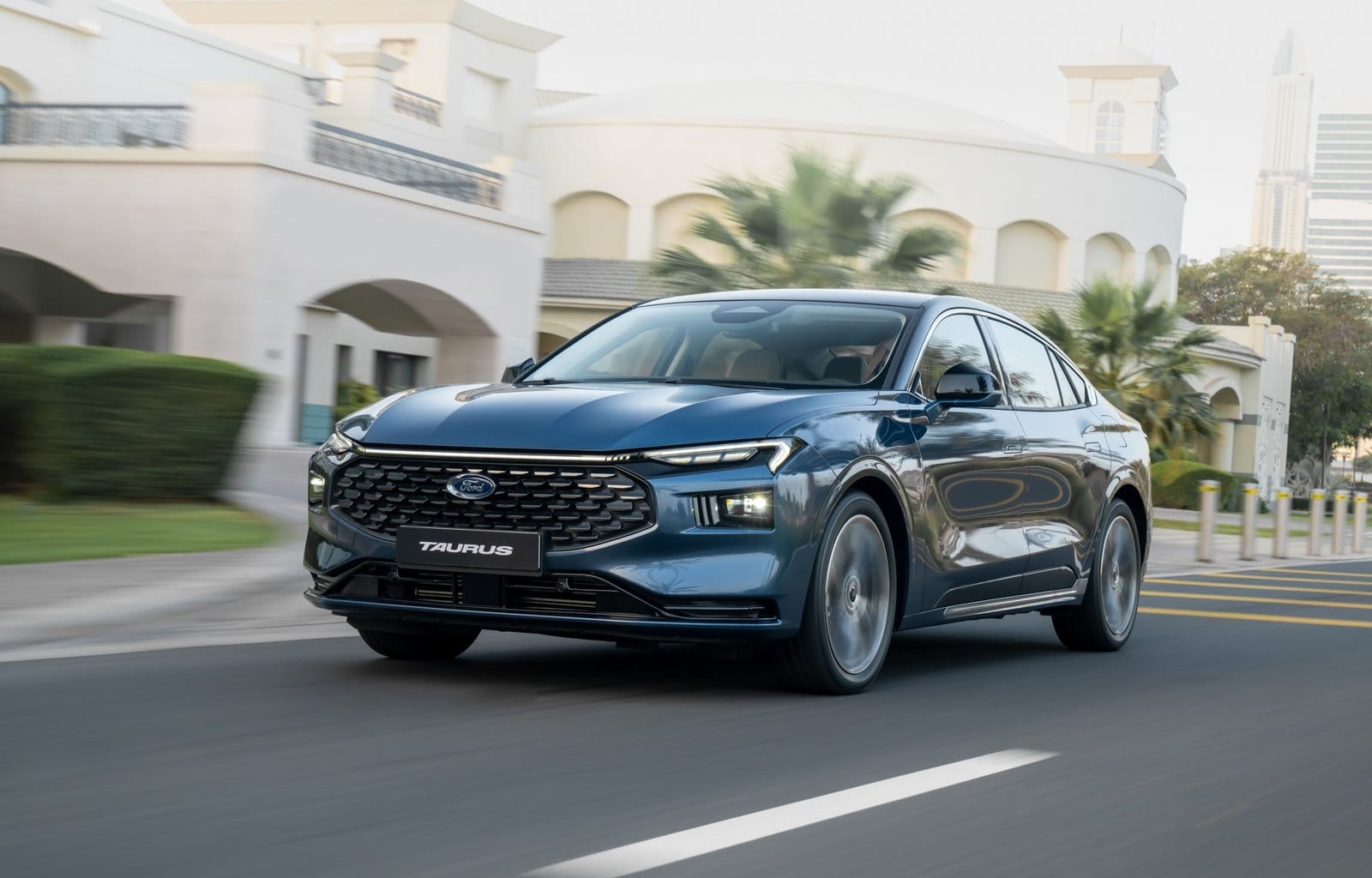 Ford Taurus (Sedan)